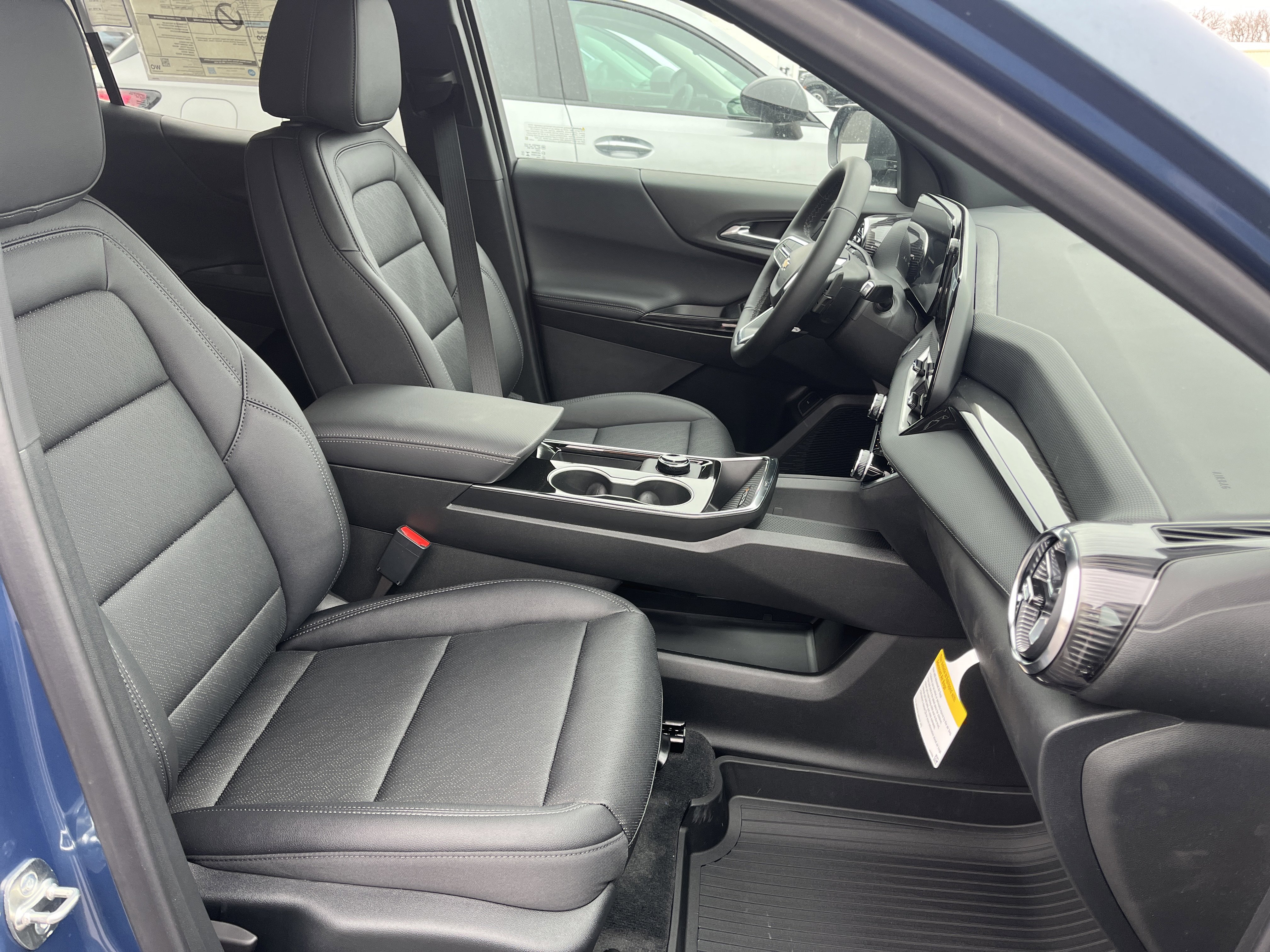 New 2026 Chevrolet Equinox LT w/ Convenience Package II image 21