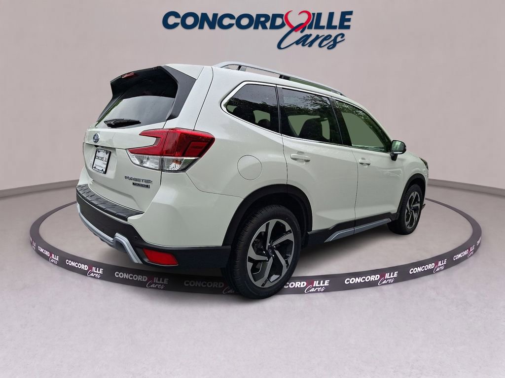 Certified 2022 Subaru Forester Touring AWD/4WD image 7