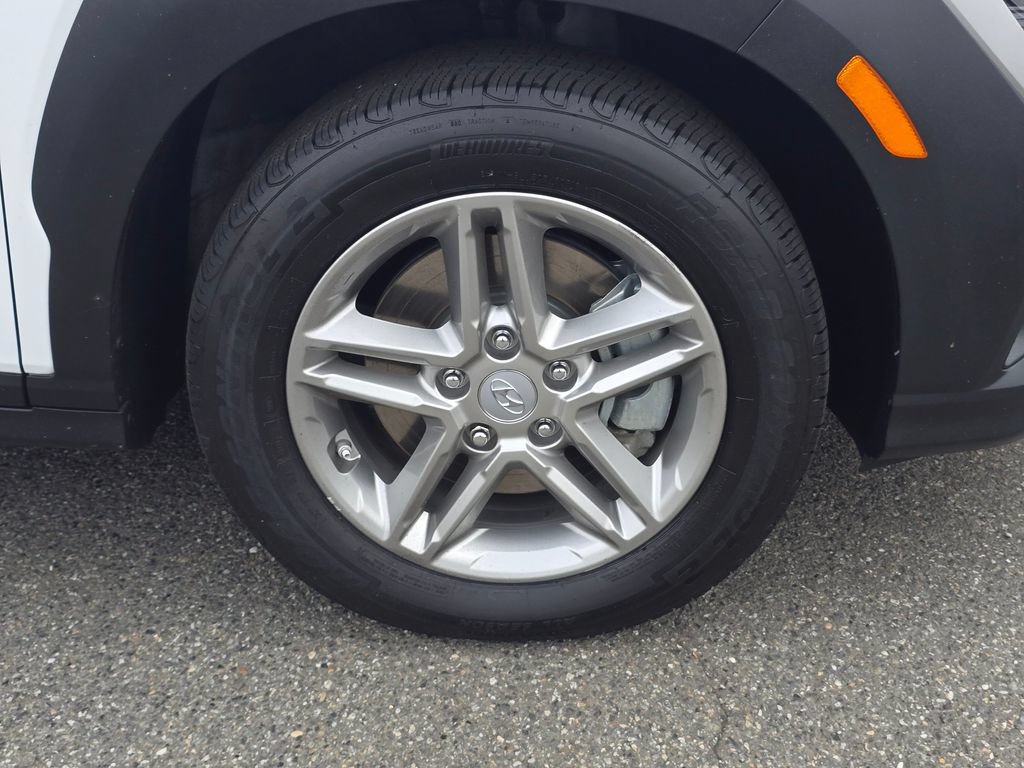 Used 2023 Hyundai Kona SE AWD/4WD image 9