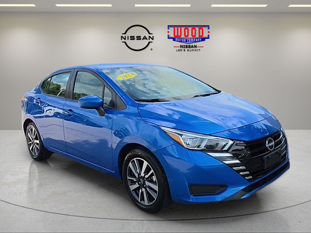 Used 2024 Nissan Versa SV FWD image 3