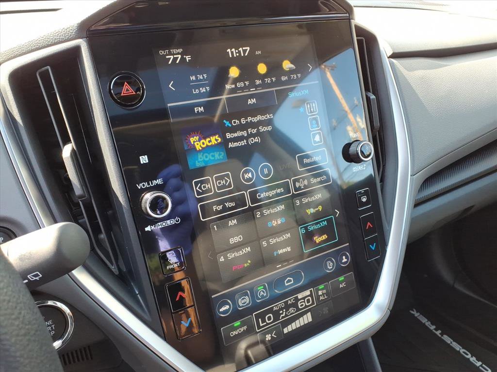 Used 2024 Subaru Crosstrek 2.0i Premium image 9