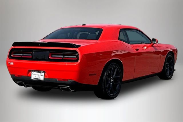 Used 2022 Dodge Challenger R/T w/ Blacktop Package image 5