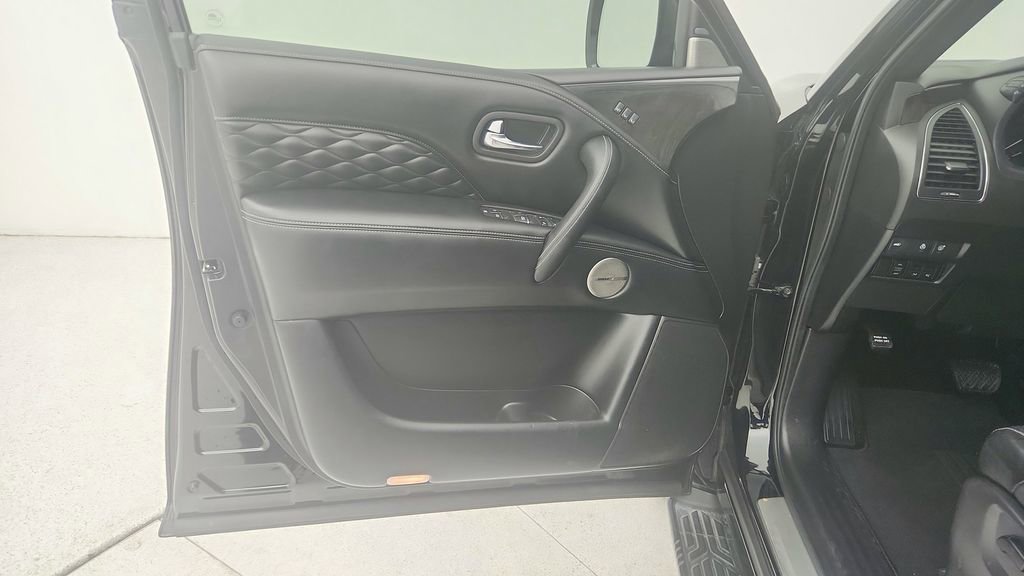 Used 2022 INFINITI QX80 Sensory w/ All-Season Package image 26