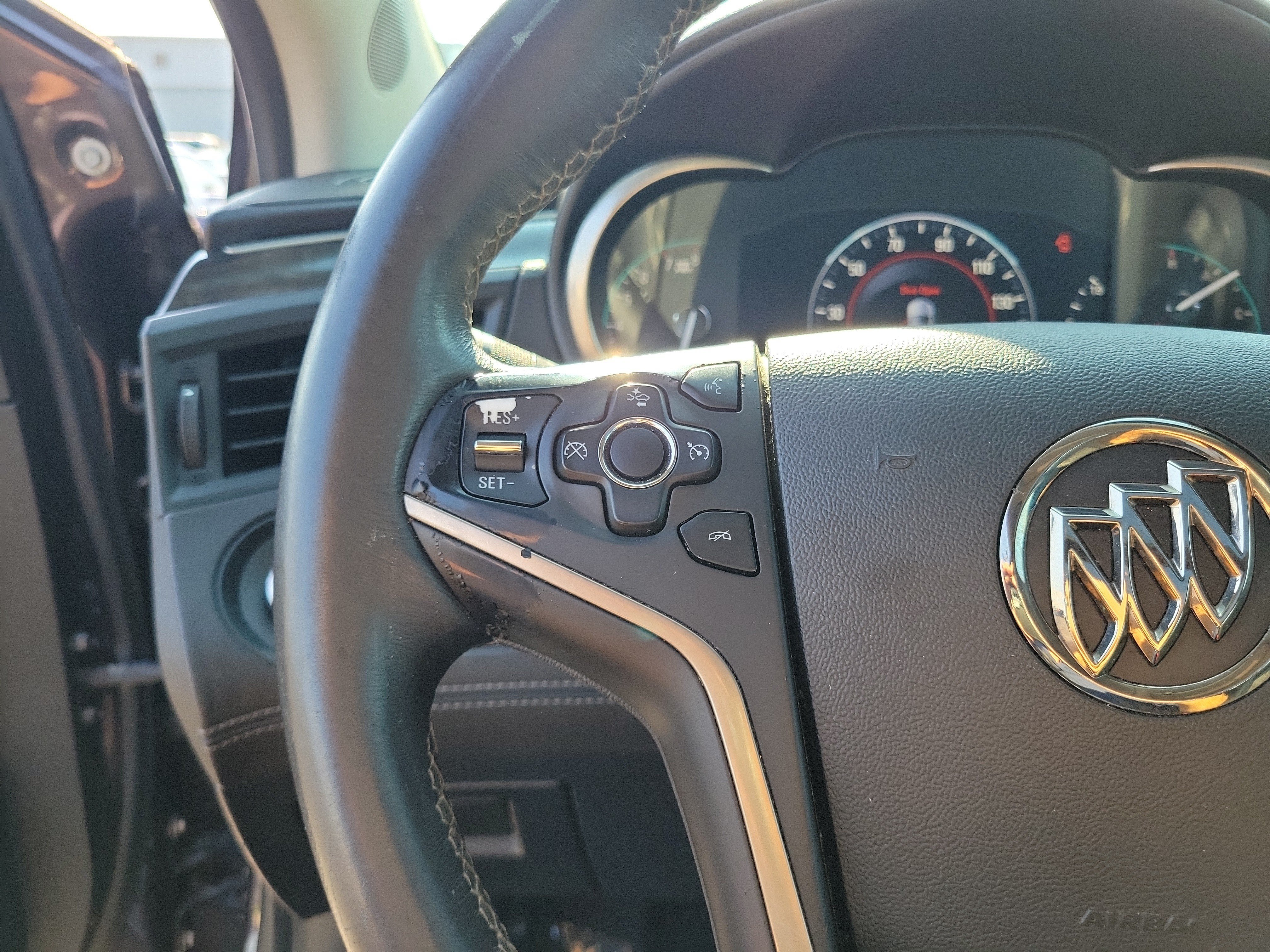 Used 2014 Buick LaCrosse Leather w/ Driver Confidence Package FWD image 22