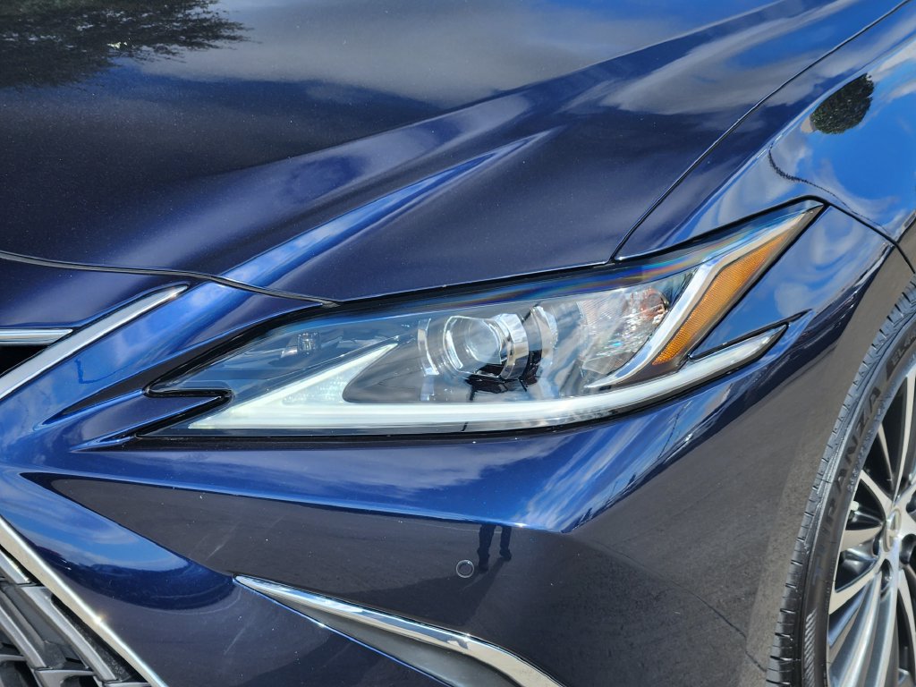 Certified 2025 Lexus ES 350 w/ Premium Package FWD image 9