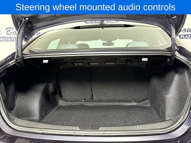 Used 2022 Chevrolet Malibu LS image 13