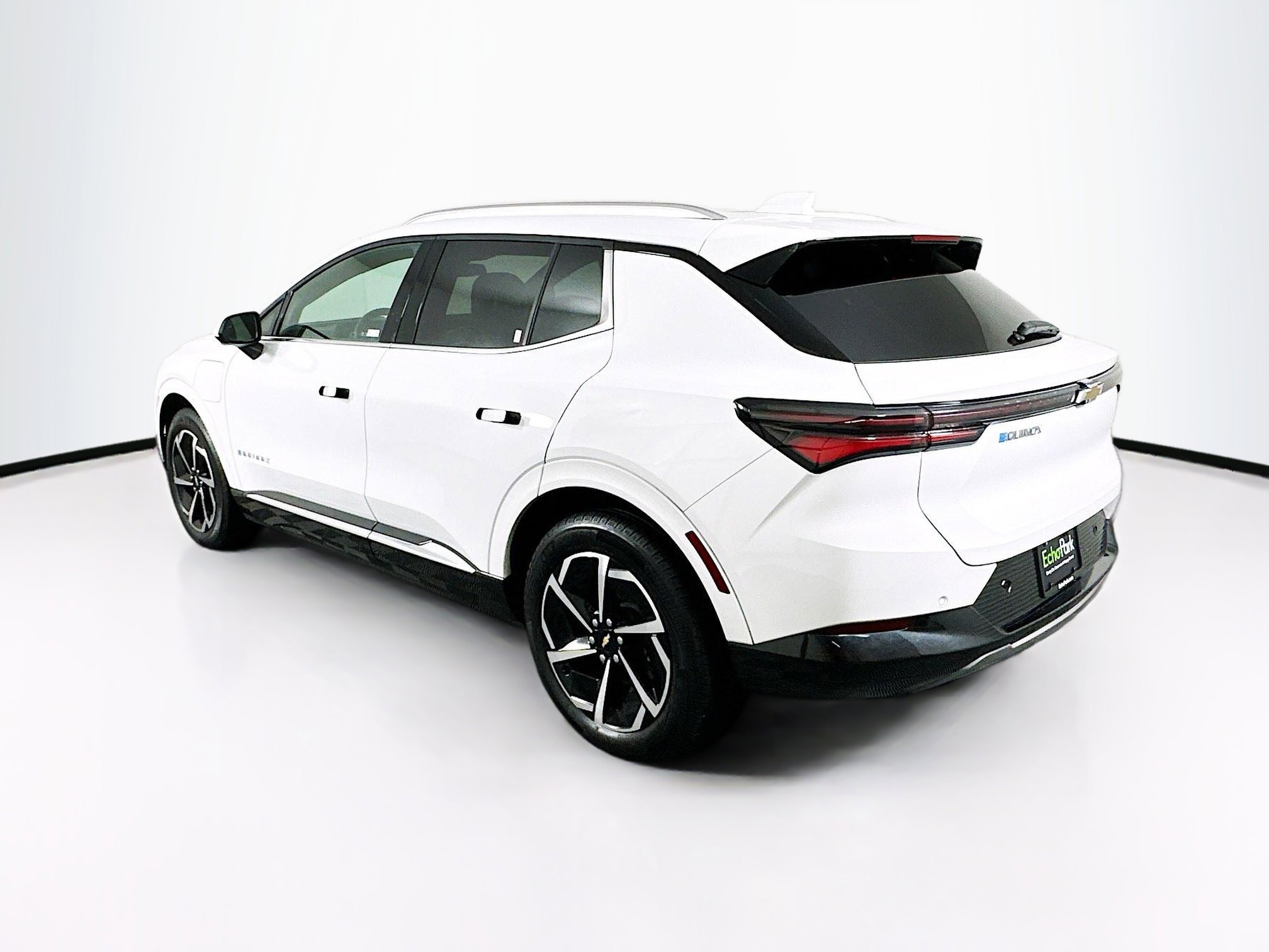 Used 2025 Chevrolet Equinox EV LT w/ Convenience Package image 5