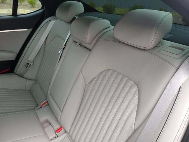 Used 2023 Genesis G70 2.0T w/ Sport Prestige Package RWD image 11