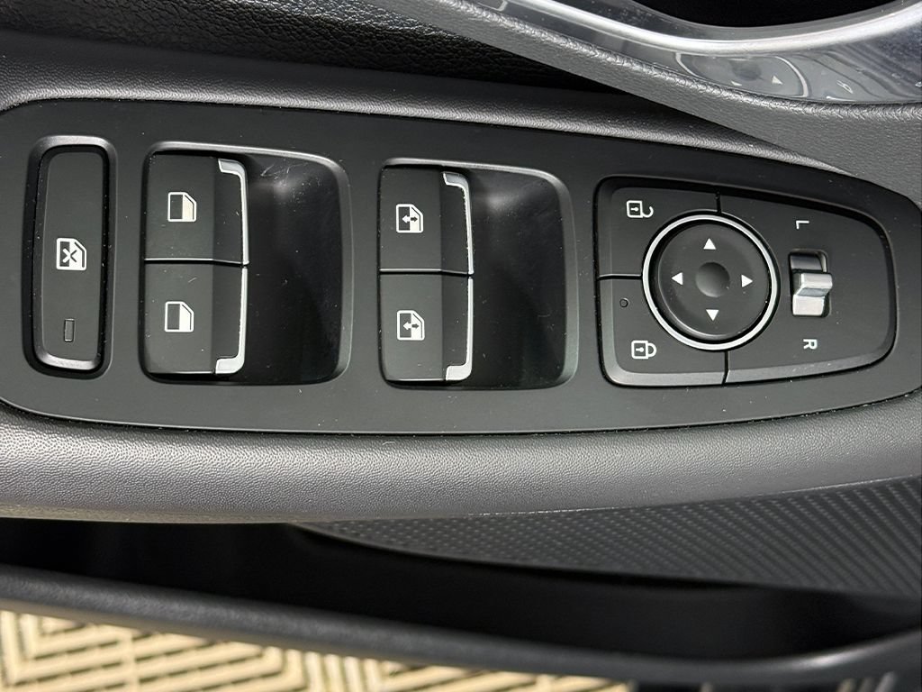 Certified 2023 Hyundai Sonata SEL FWD image 32