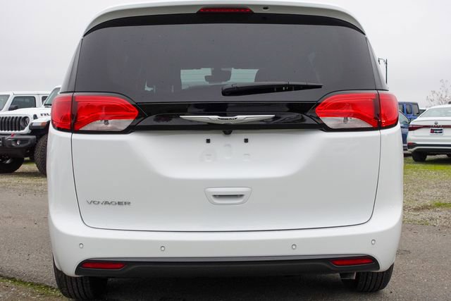 New 2026 Chrysler Voyager LX image 7