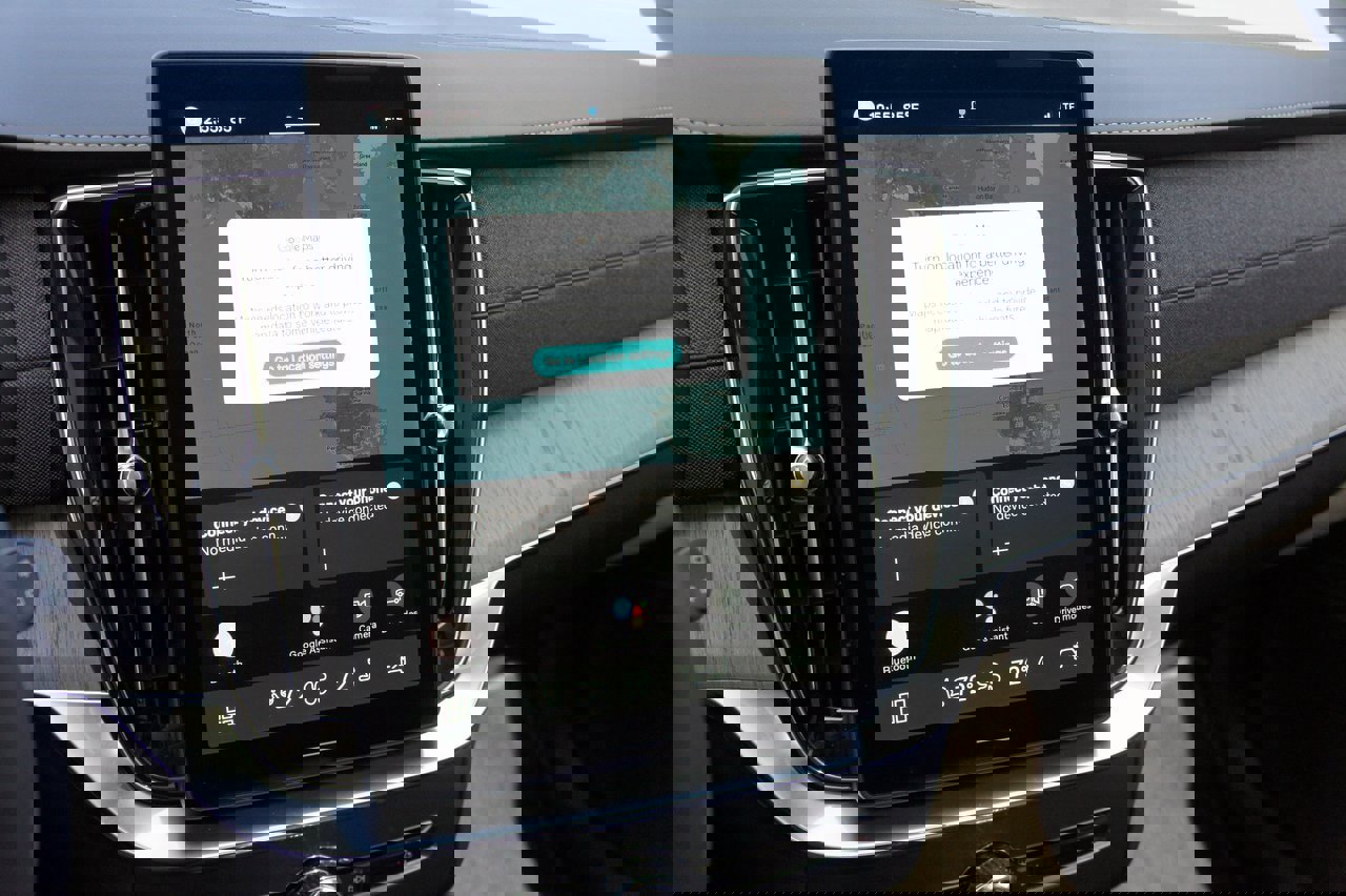 New 2025 Volvo XC90 T8 Ultra w/ Protection Package Premier image 15