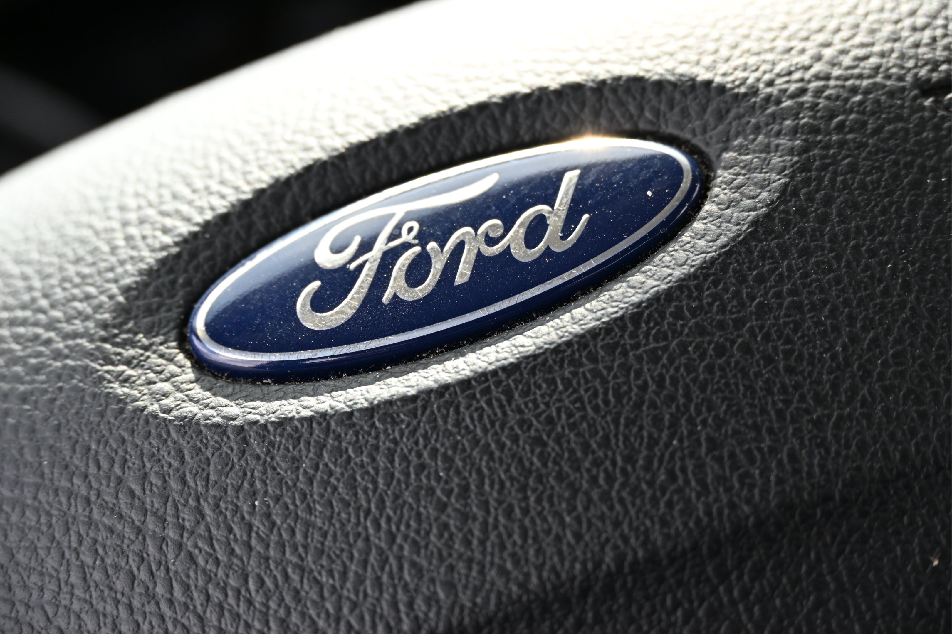 Used 2018 Ford Focus SE FWD image 32