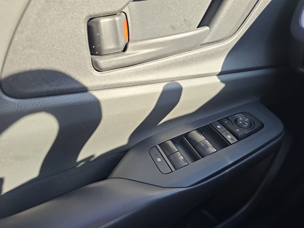 Used 2023 Toyota Prius LE image 25