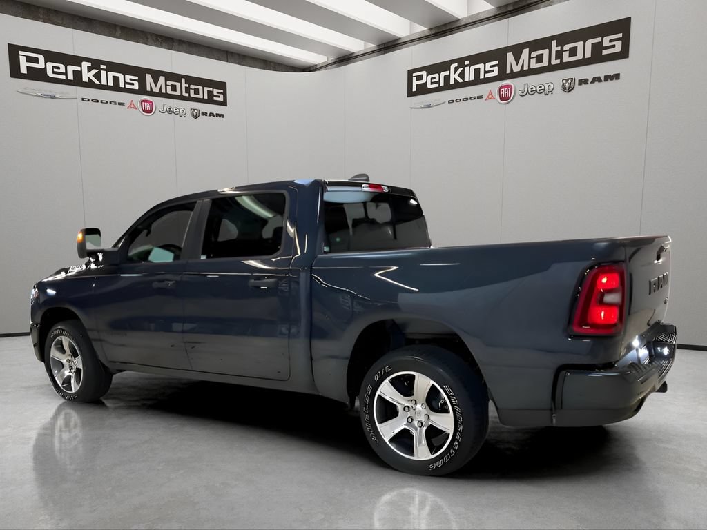 New 2026 RAM 1500 Express AWD/4WD image 3