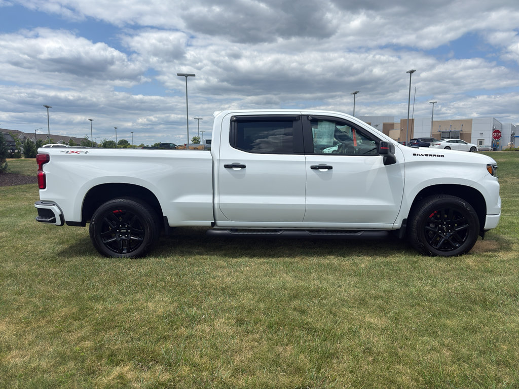 Used 2025 Chevrolet Silverado 1500 RST w/ Redline Edition AWD/4WD image 9