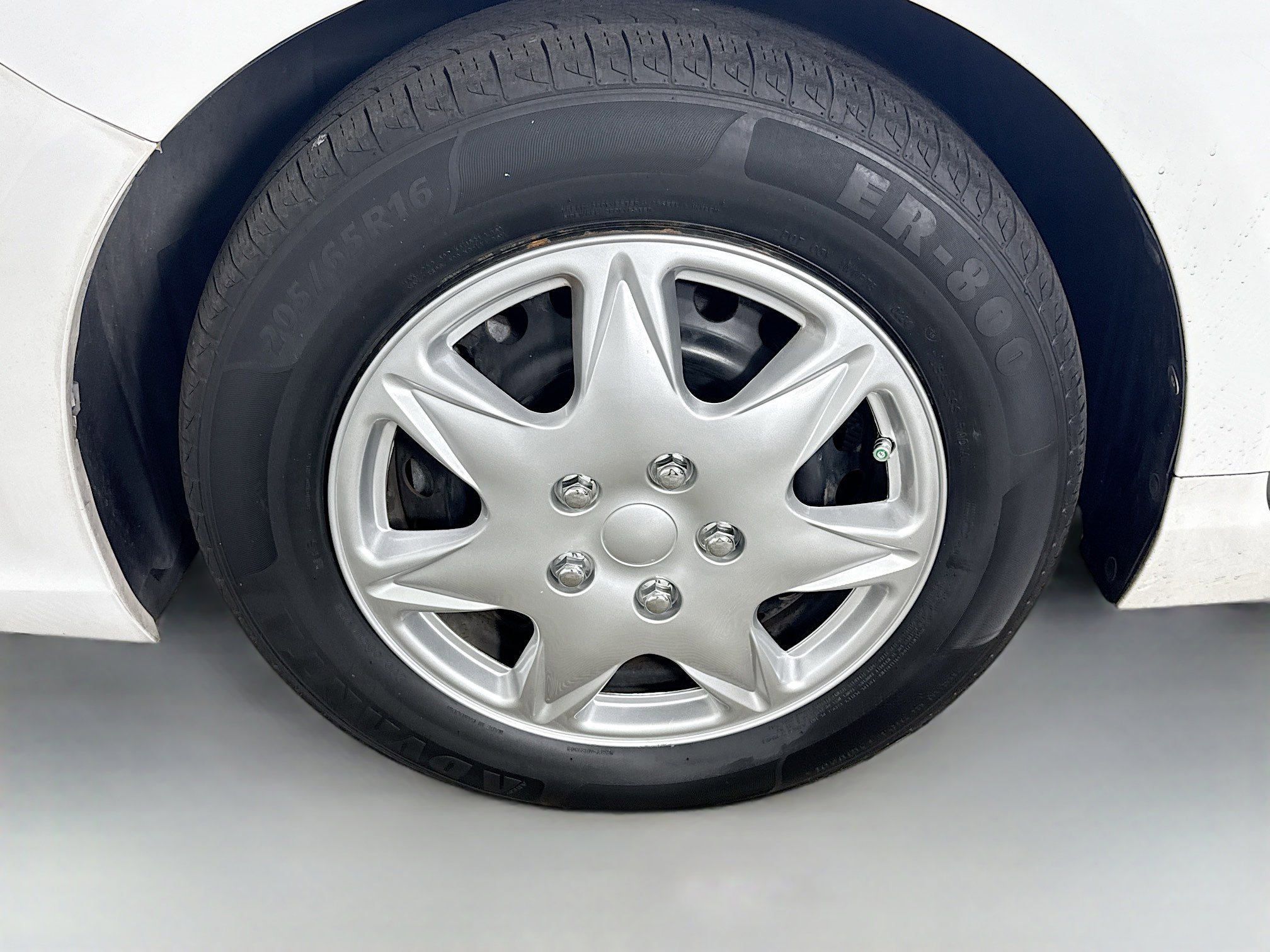 Used 2016 Toyota Camry LE image 38