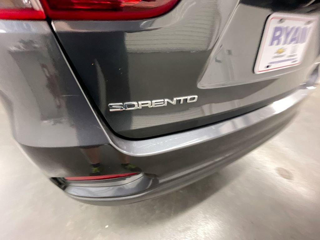 Used 2019 Kia Sorento LX image 29