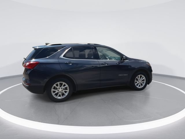 Used 2018 Chevrolet Equinox LT w/ Sun & Infotainment Package FWD image 12
