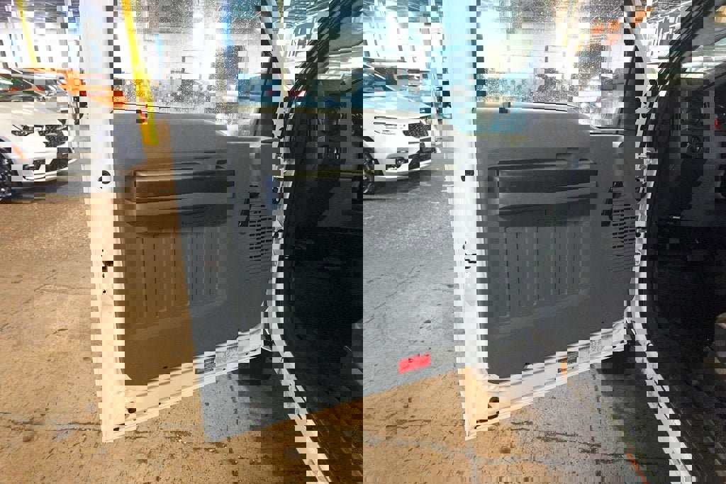 Used 2011 Ford F450 XL w/ Trailer Tow Pkg image 6