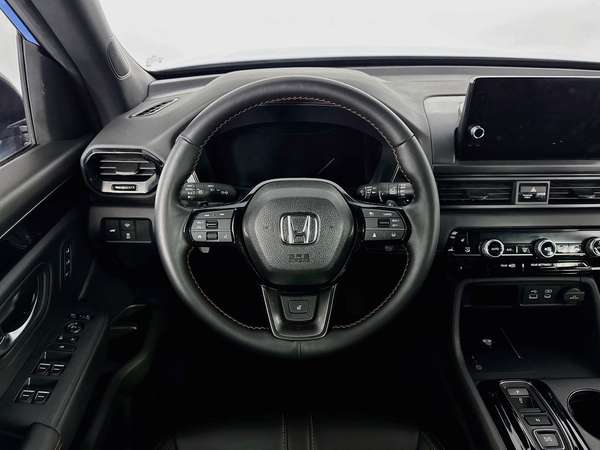 Certified 2025 Honda Pilot TrailSport image 22