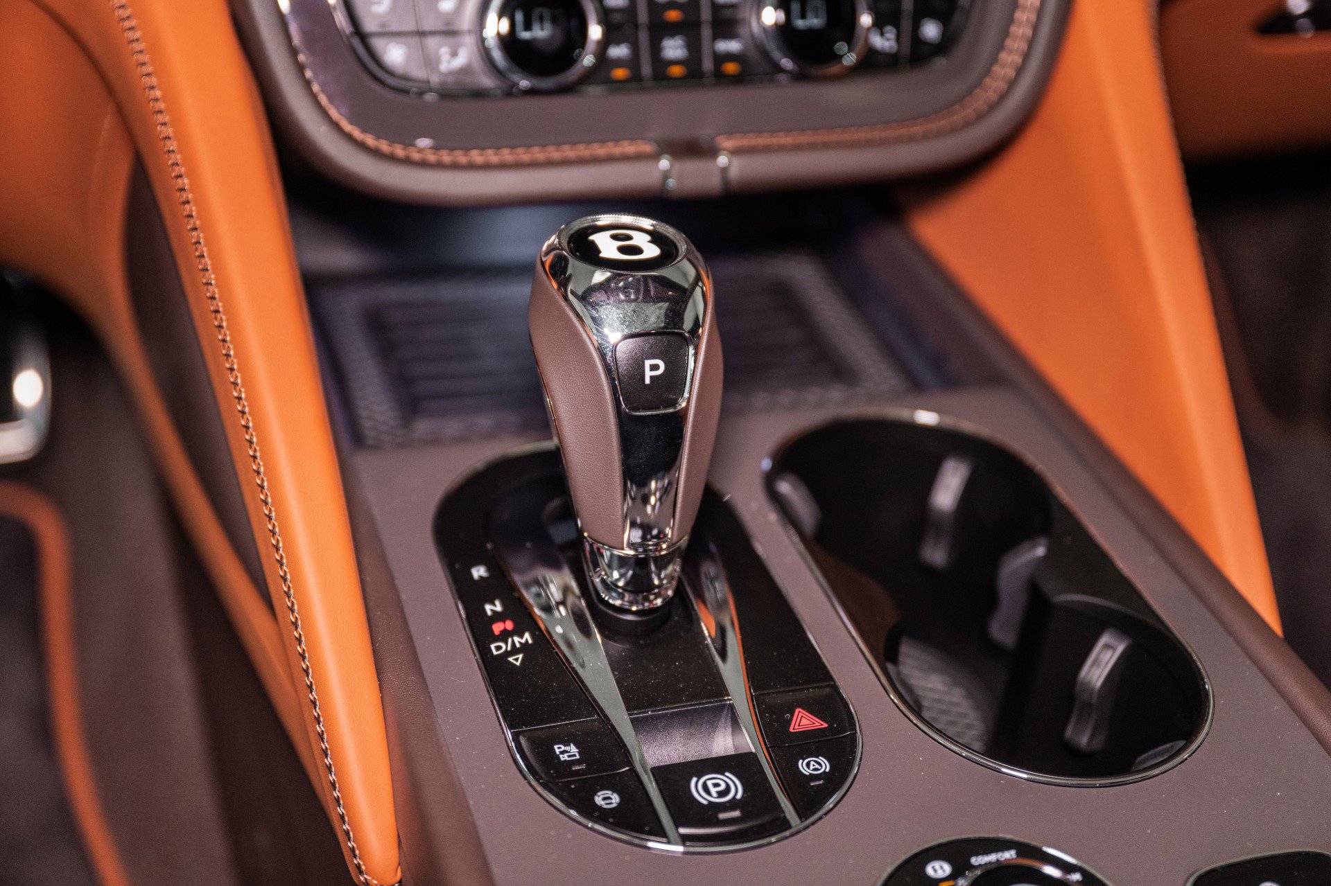 New 2025 Bentley Bentayga image 50