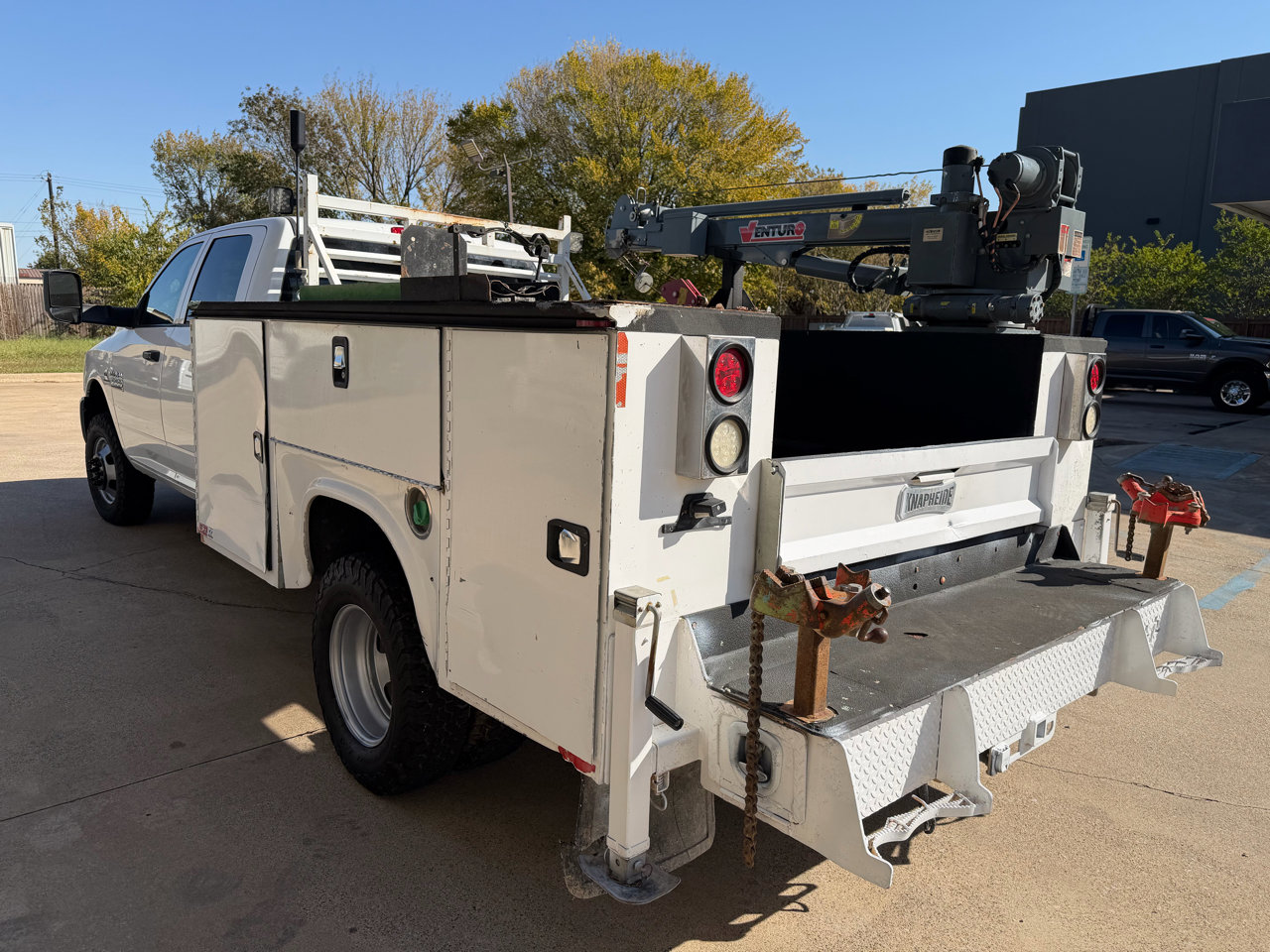 Used 2018 RAM 3500 Tradesman w/ Chrome Appearance Group image 6