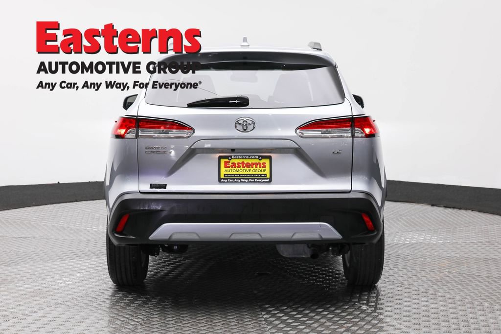 Used 2024 Toyota Corolla Cross LE image 6