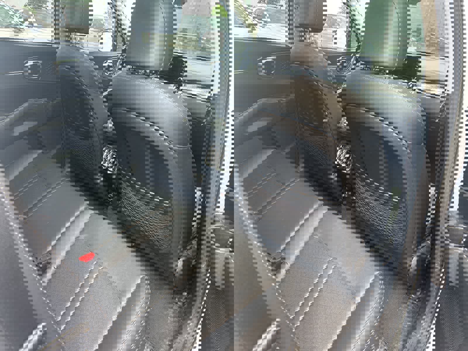 Used 2023 Kia Sorento S w/ Panoramic Sunroof Package image 10