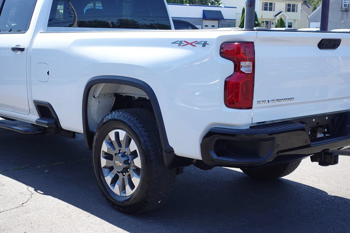 Used 2025 Chevrolet Silverado 2500 Custom w/ Custom Value Package AWD/4WD image 10