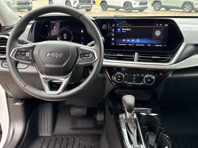 Used 2025 Chevrolet Trax ACTIV w/ Driver Confidence Package FWD image 7