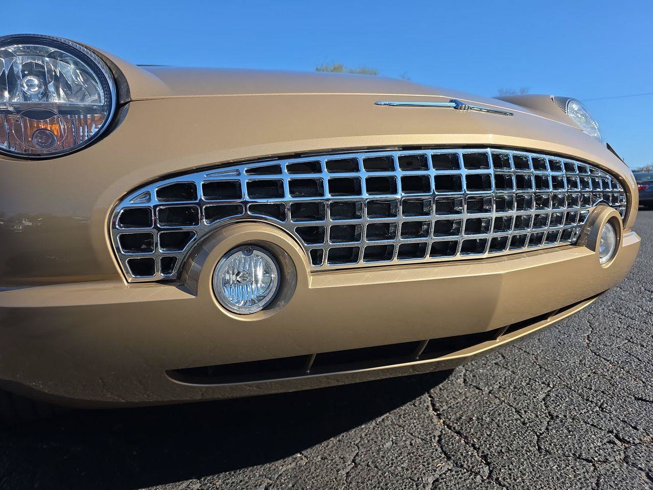 Used 2005 Ford Thunderbird RWD image 34