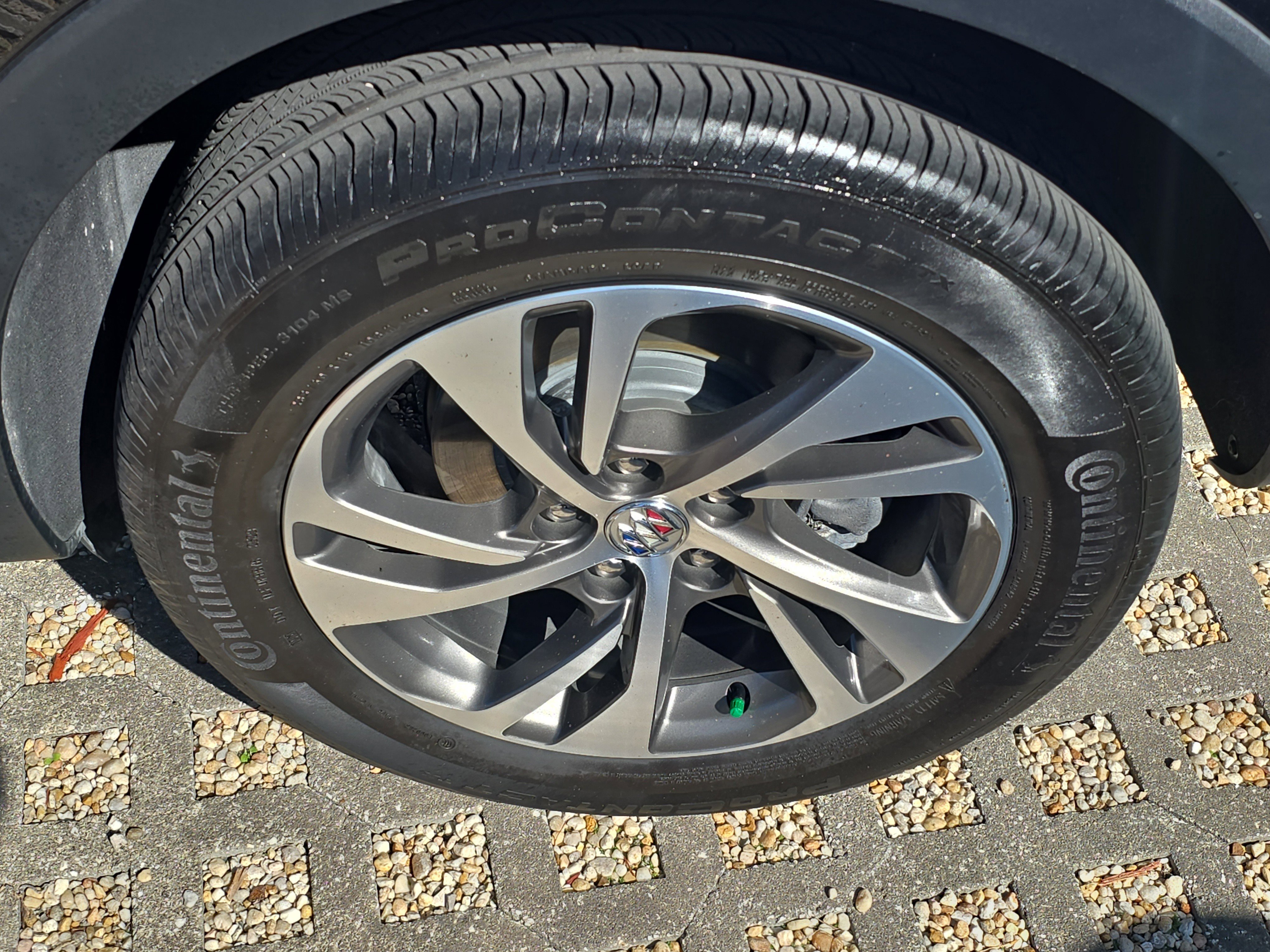 Used 2023 Buick Envision Essence image 8