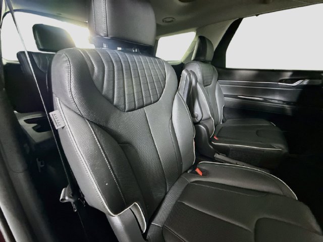 Used 2024 Hyundai Palisade Limited FWD image 26