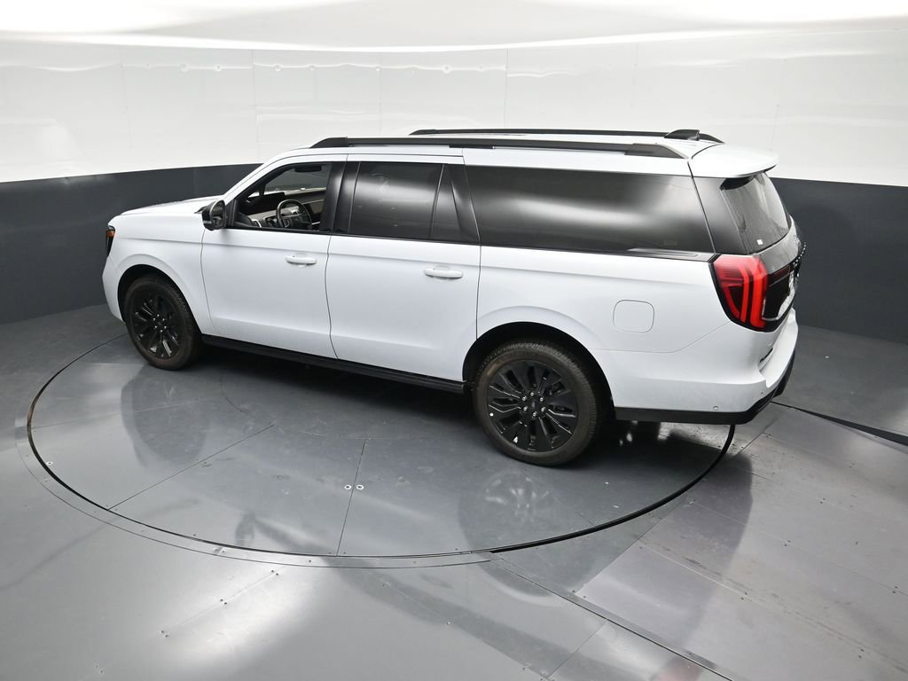 Used 2025 Ford Expedition Max Platinum w/ Stealth Appearance Package image 46