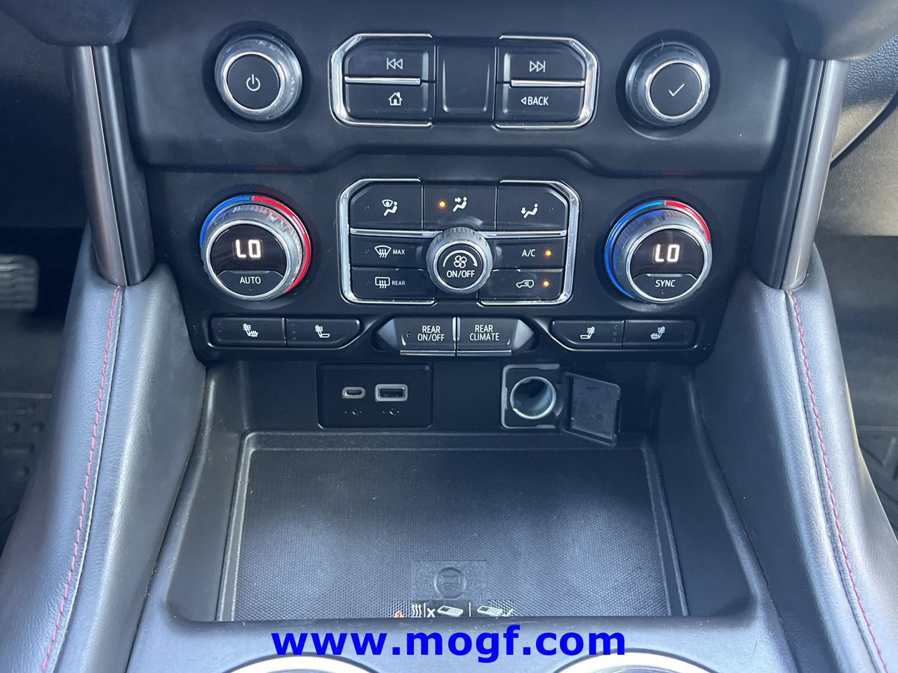 Used 2022 Chevrolet Tahoe RST w/ Sport Performance Package AWD/4WD image 10