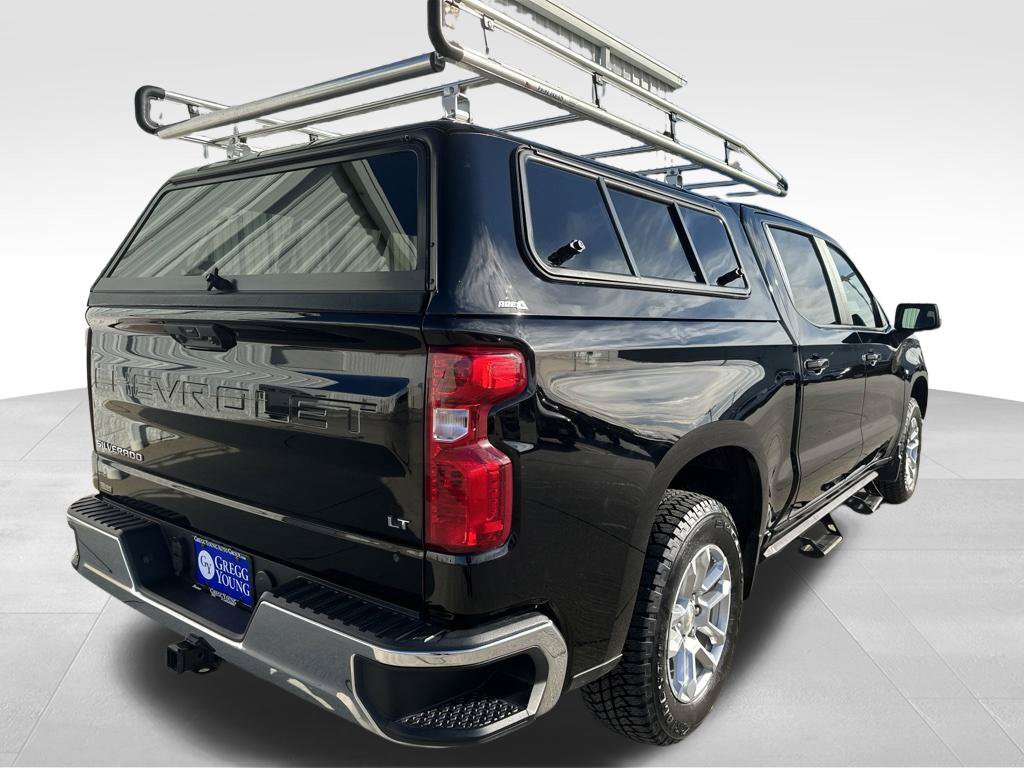 Used 2023 Chevrolet Silverado 1500 LT AWD/4WD image 8