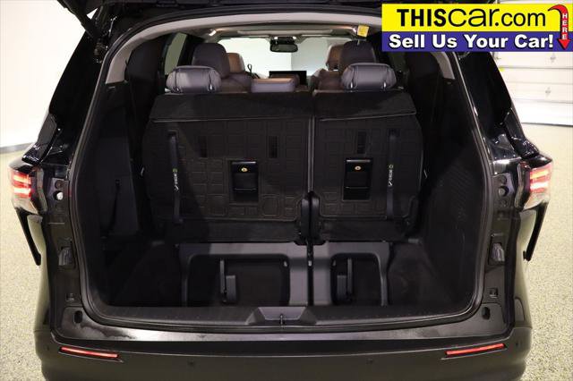 Used 2025 Toyota Sienna XLE image 27