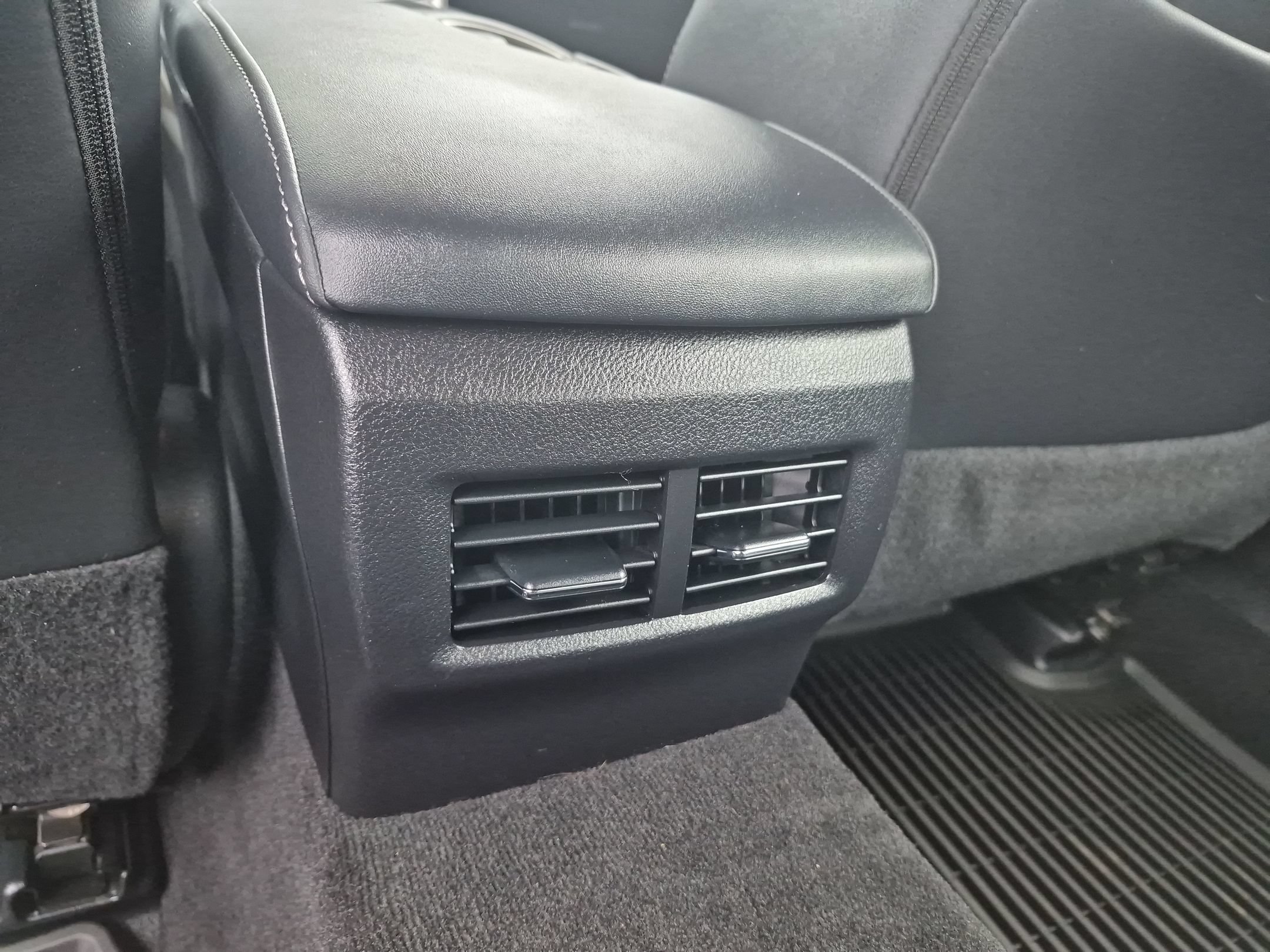 Used 2017 Lexus IS 300 AWD image 23