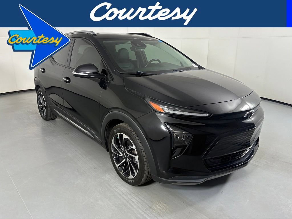 Used 2022 Chevrolet Bolt EUV Premier w/ Sun & Sound Package FWD video 1