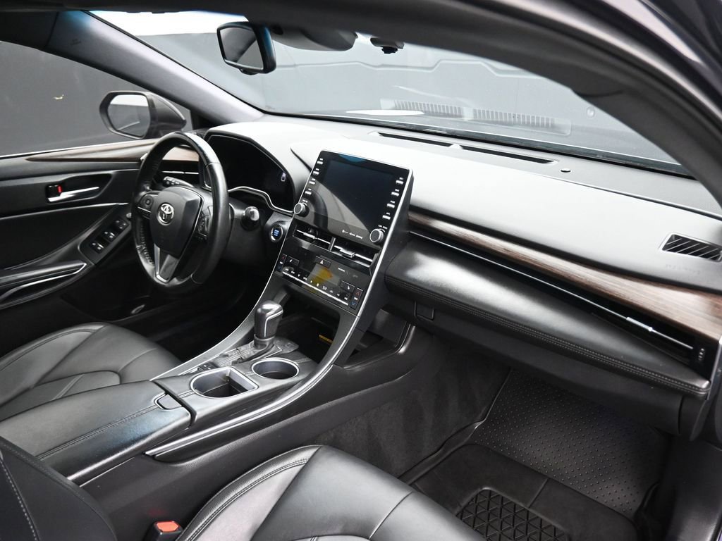 Used 2022 Toyota Avalon XLE w/ Moonroof Package image 43