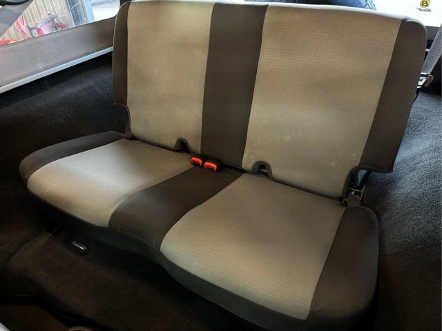 Used 2005 Jeep Wrangler Unlimited image 21