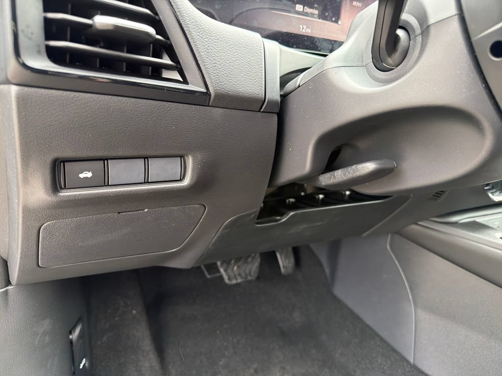 New 2026 Nissan Sentra SR w/ Floor Mat Package FWD image 18