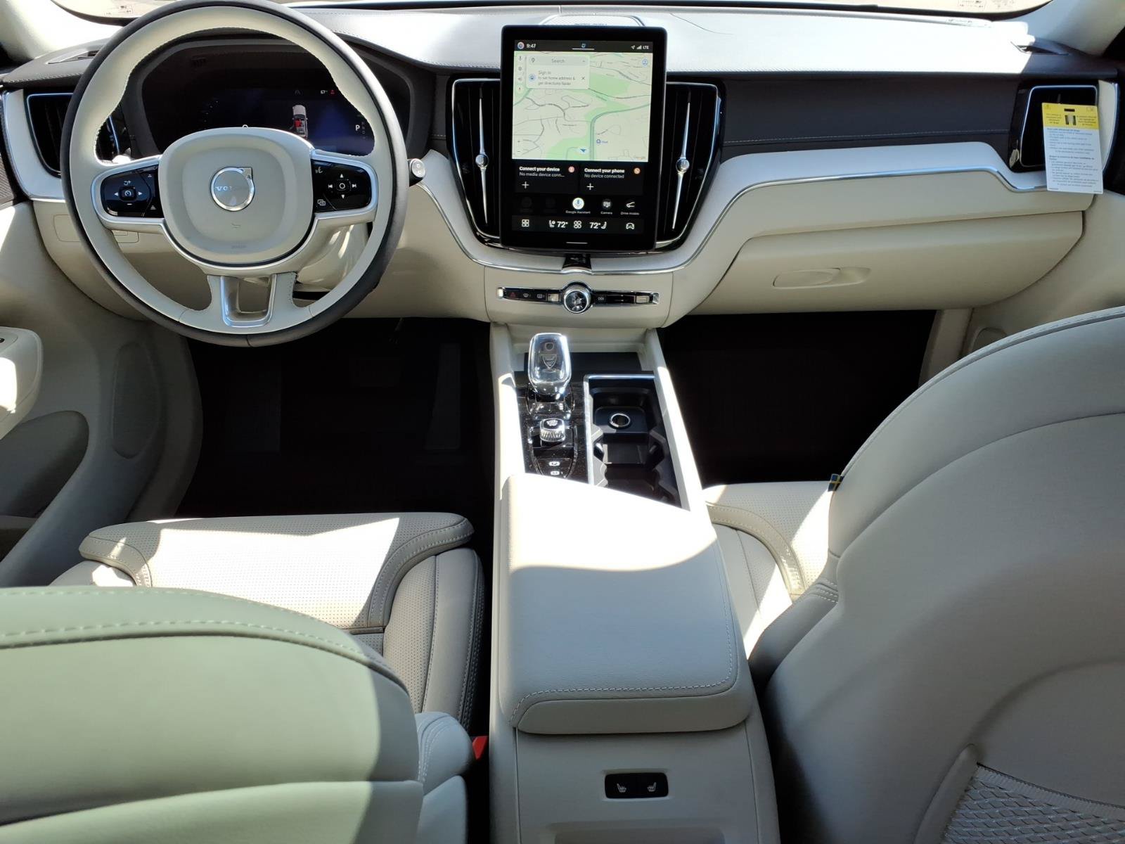 New 2026 Volvo XC60 T8 Ultra w/ Protection Package Premier AWD/4WD image 9