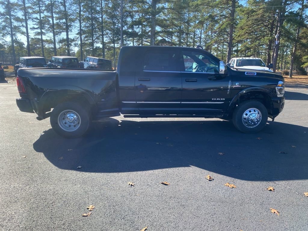 New 2026 RAM 3500 Limited image 4