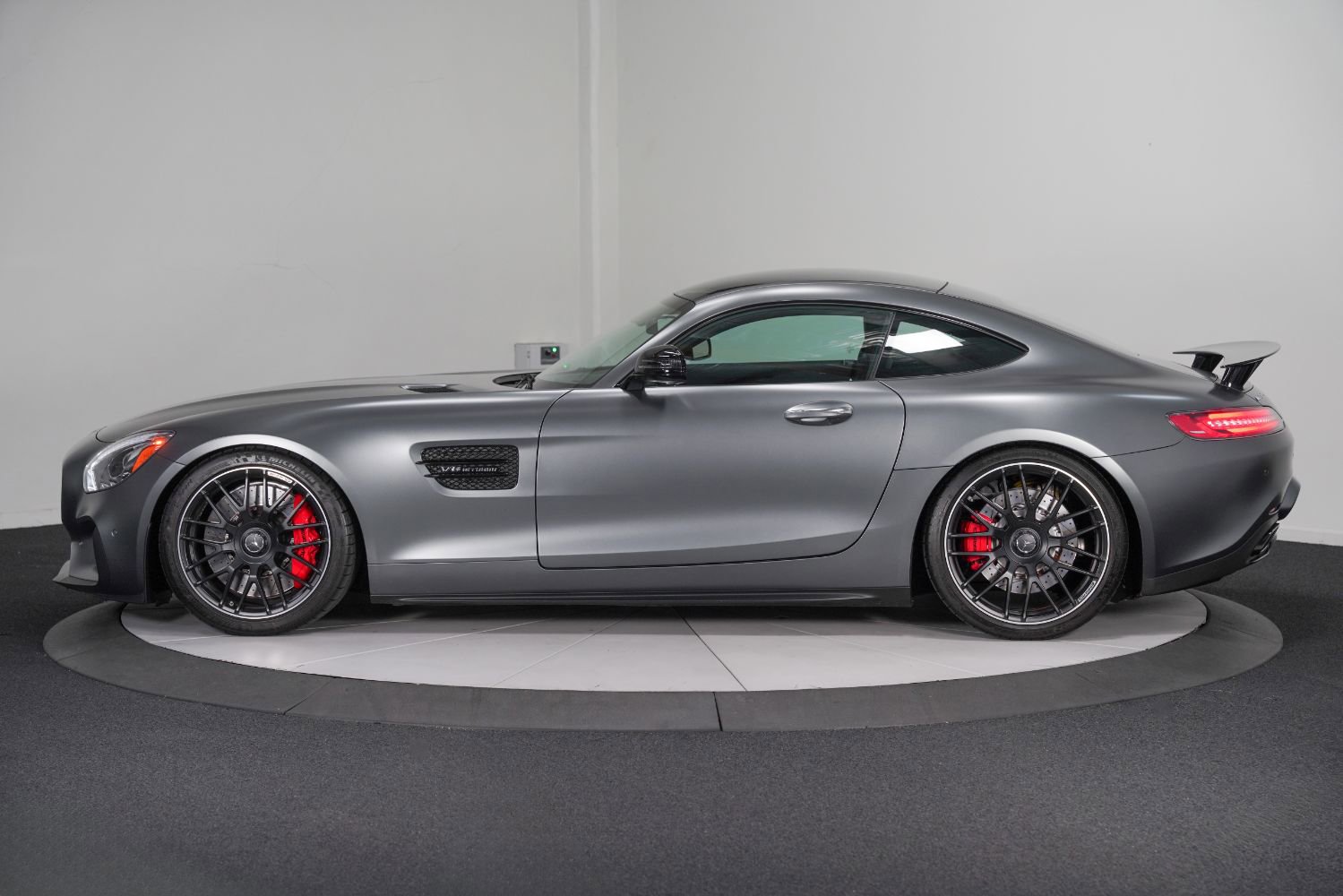 Used 2017 Mercedes-Benz AMG GT Coupe image 7