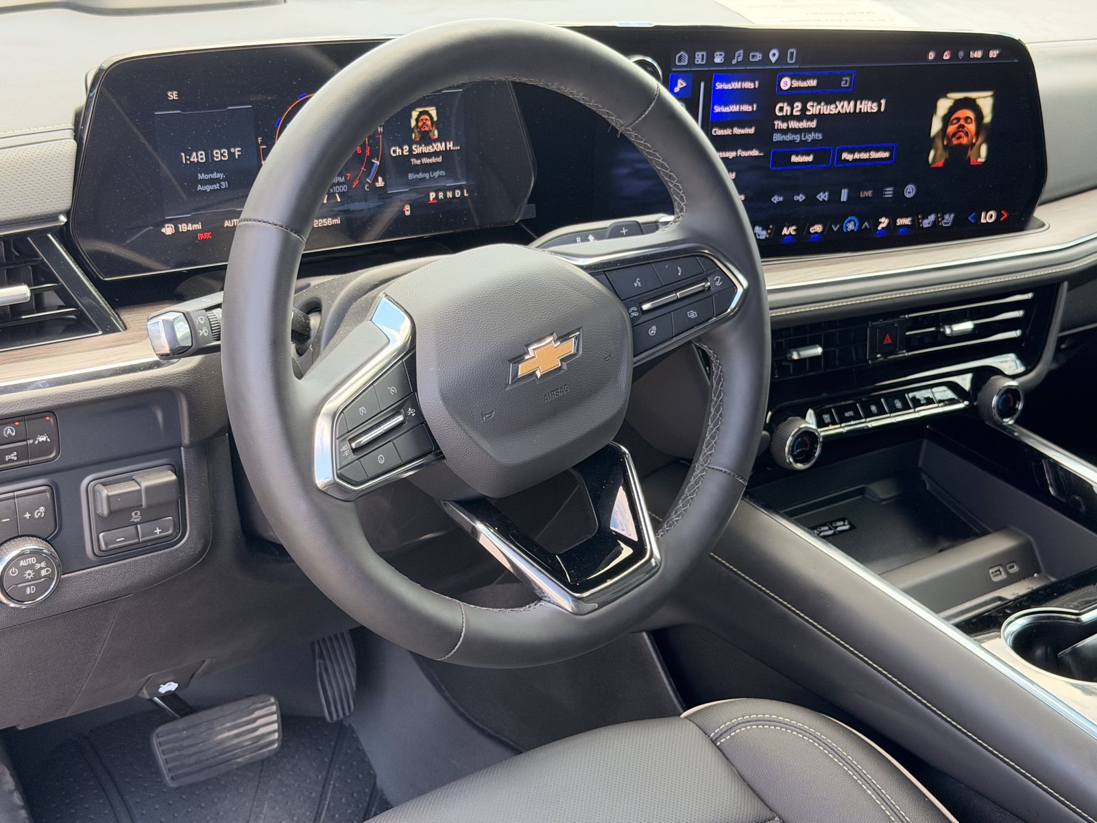 Used 2026 Chevrolet Tahoe Premier w/ Sun And Tow Package AWD/4WD image 17