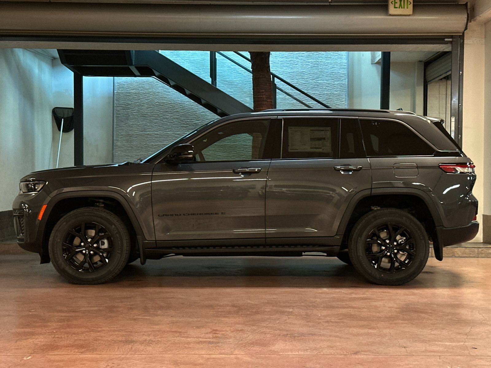 New 2026 Jeep Grand Cherokee Altitude AWD/4WD image 2
