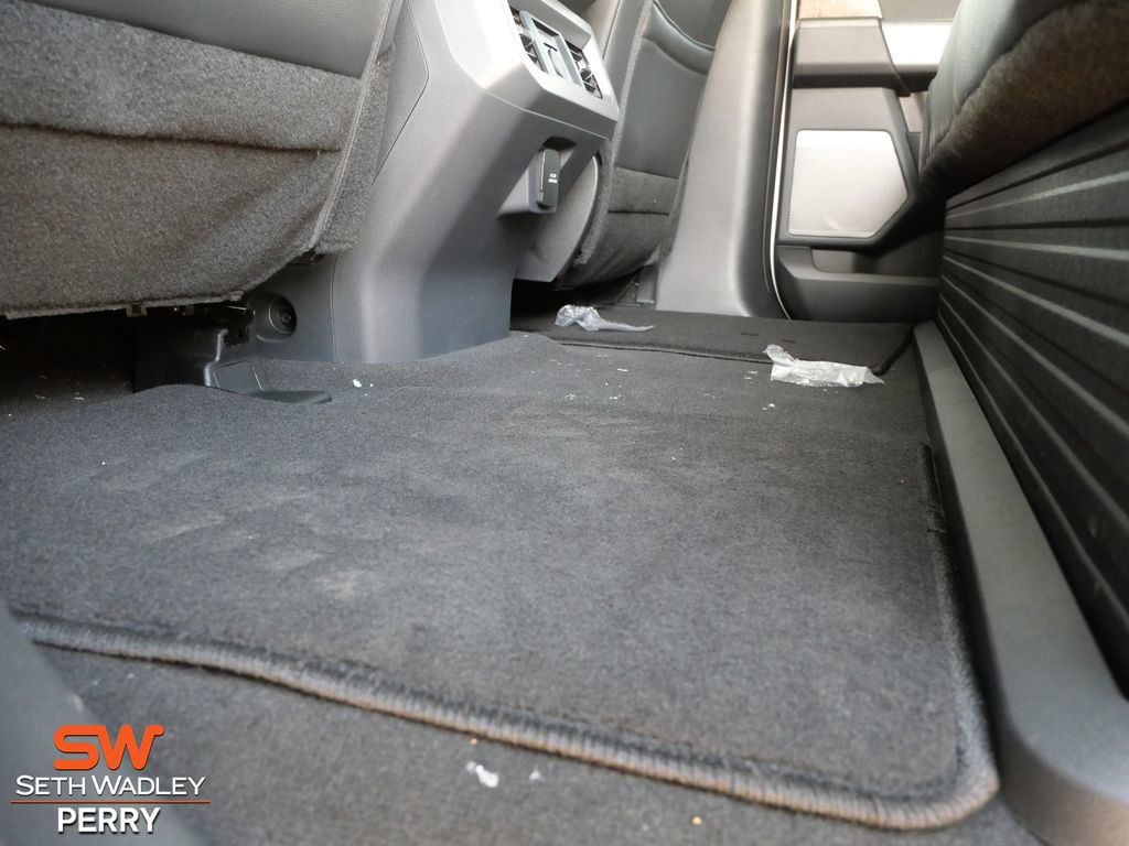 New 2026 Ford F350 Lariat w/ Black Appearance Package image 14