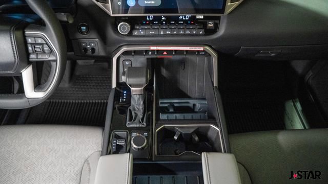 Used 2025 Toyota Tundra Limited image 7