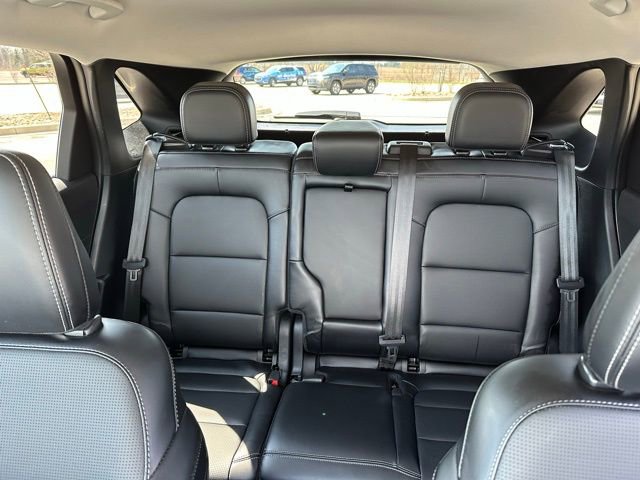 Used 2025 Ford Escape Platinum AWD/4WD image 19